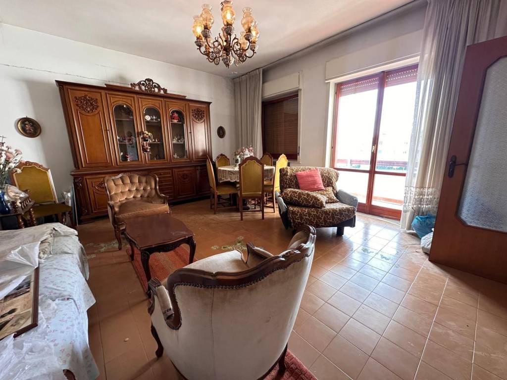 Appartamento a Caserta in Viale Abramo Lincoln, 16 - Foto 2