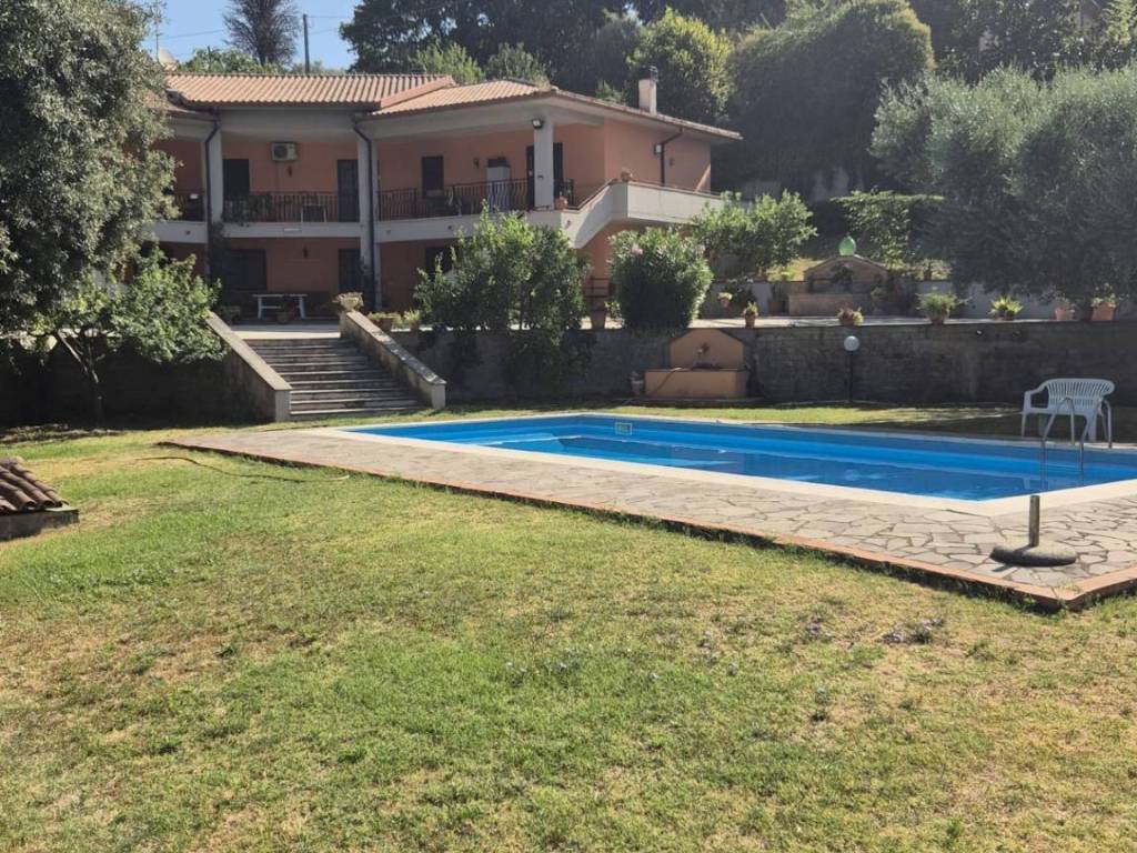 Villa a Montopoli di sabina in Località Pinoleto - Foto 2