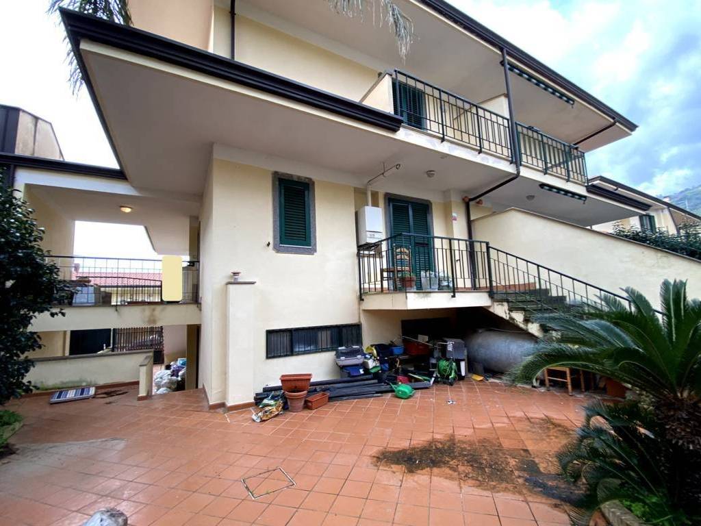 Villa a Fondi in Via Valle Rocco - Foto 4