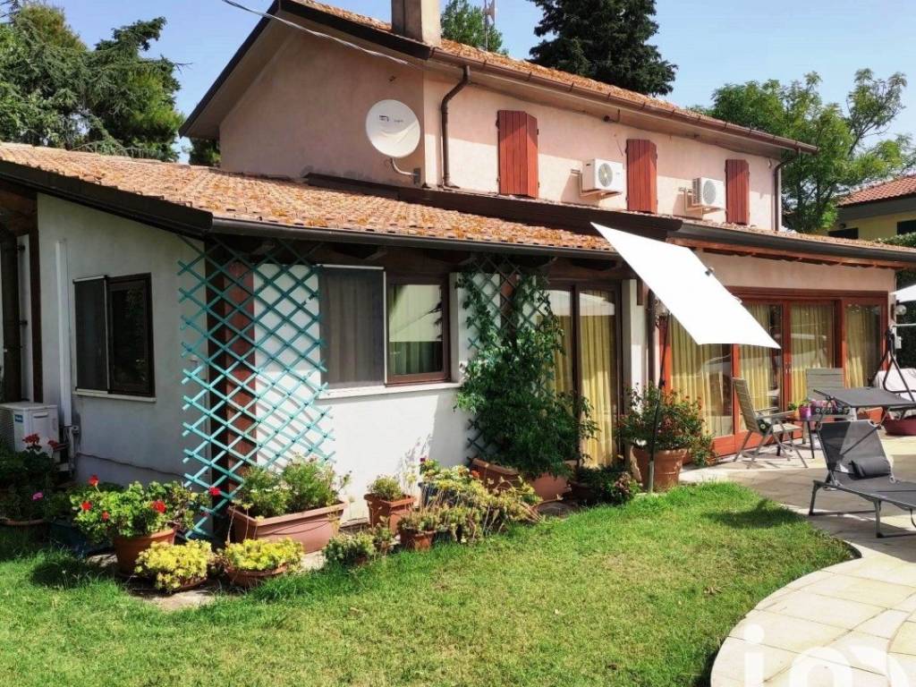 Villa a San costanzo in Strada Solfanuccio, 41 - Foto 3