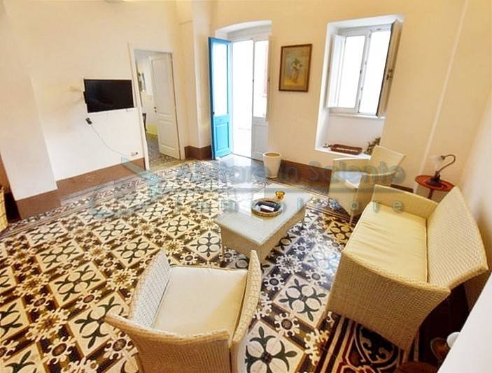 Casa indipendente a Castrignano del capo in Via Madre Teresa di Calcutta - Foto 4