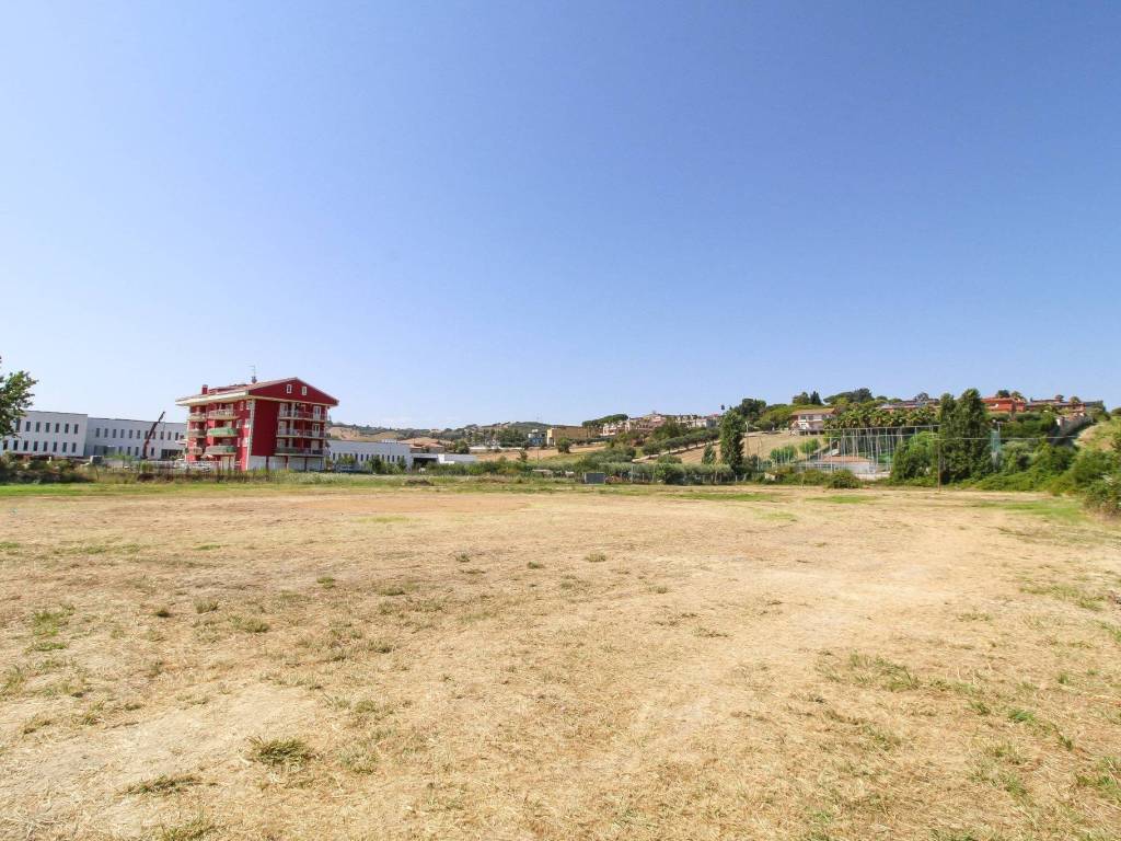Terreno a Tortoreto in Via Delle Regioni, 15 - Foto 3