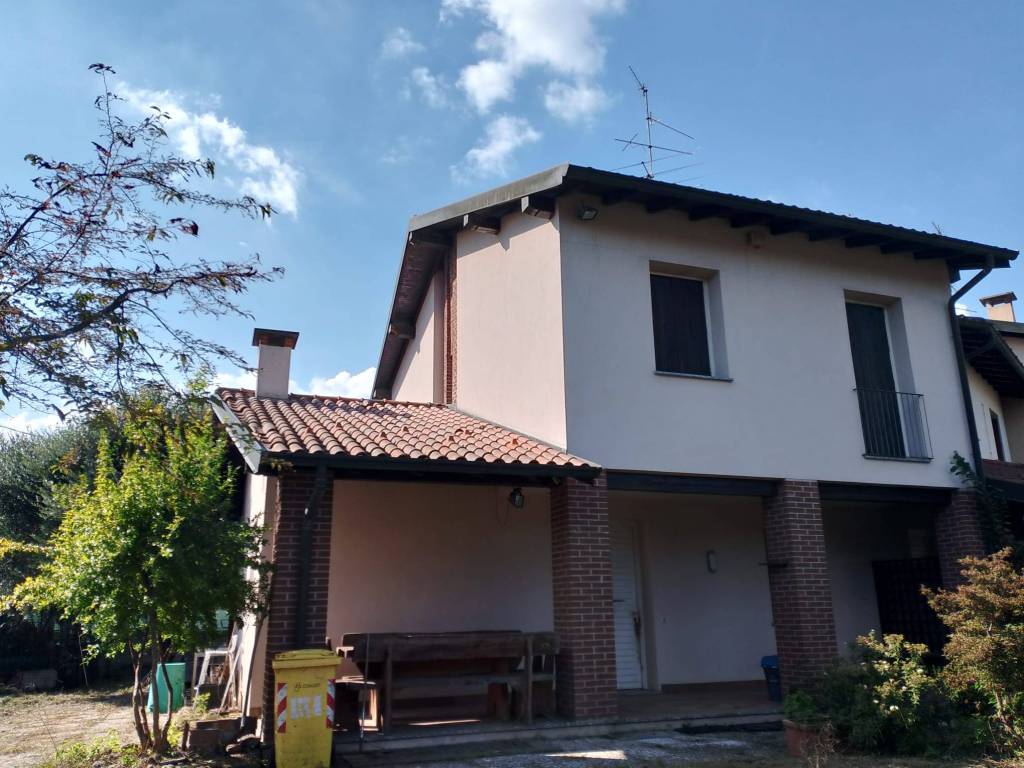 Villetta a schiera a Besnate in Via Nazario Sauro, 12 - Foto 3