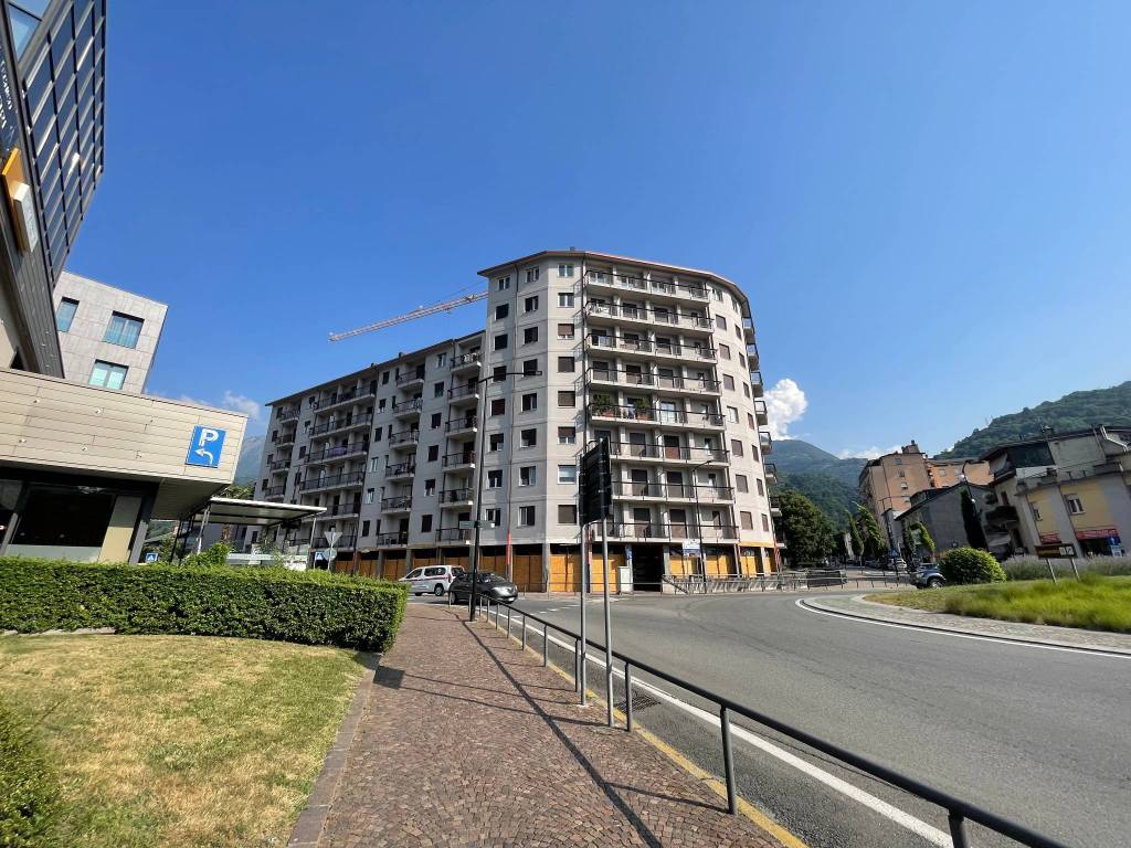 Appartamento a Morbegno in Viale Stelvio - Foto 2