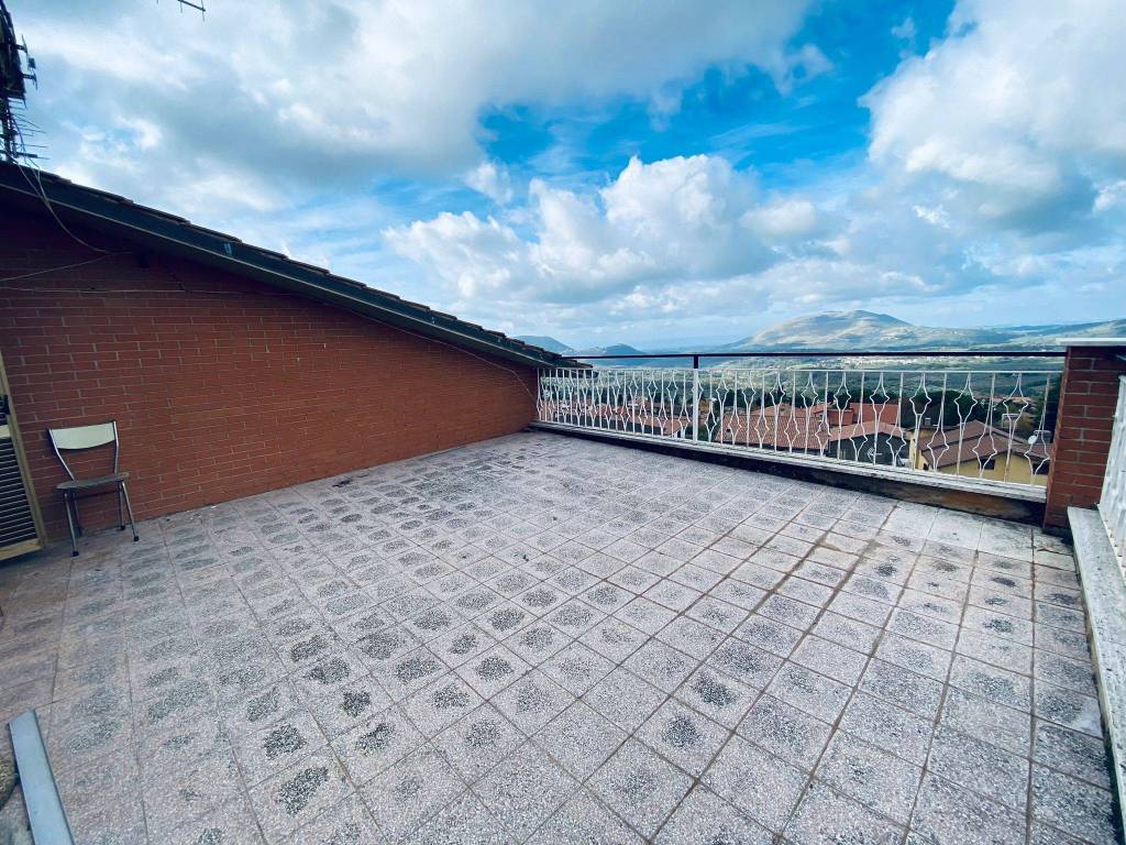 Appartamento a Scandriglia in Via Santa Lucia - Foto 2