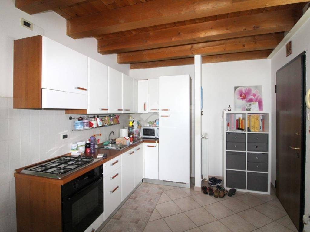 Appartamento a Concordia sagittaria in Via S.S. MARTIRI, 3 - Foto 5