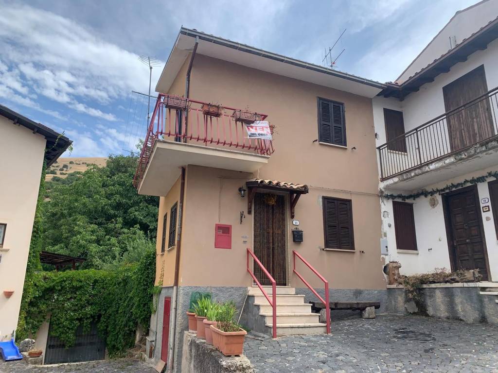 Casa indipendente a Lucoli in Via Ortere - Foto 3
