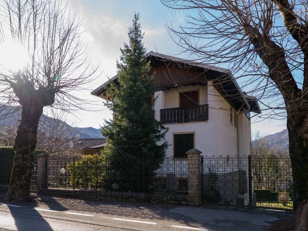 Villa a Barzio in Via Roma, 142 - Foto 4