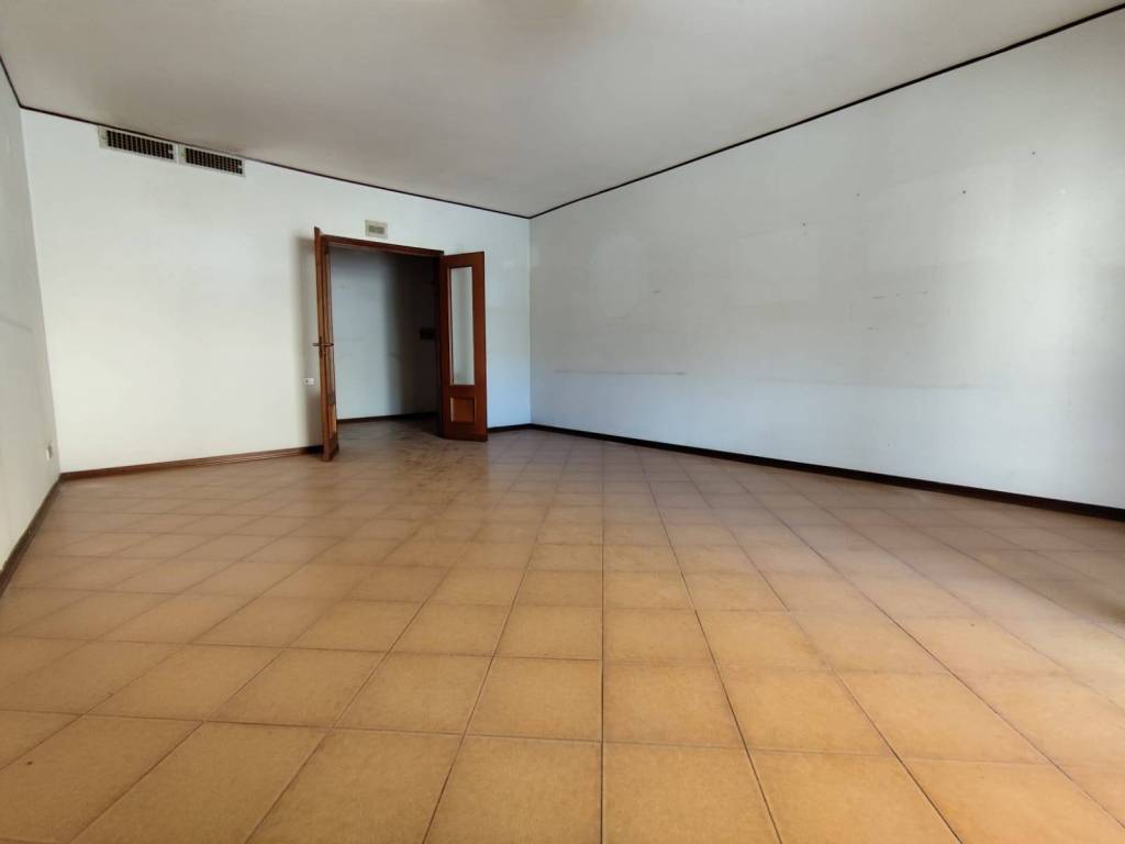 Appartamento a Caserta in Via Gioacchino Rossini, 77 - Foto 2