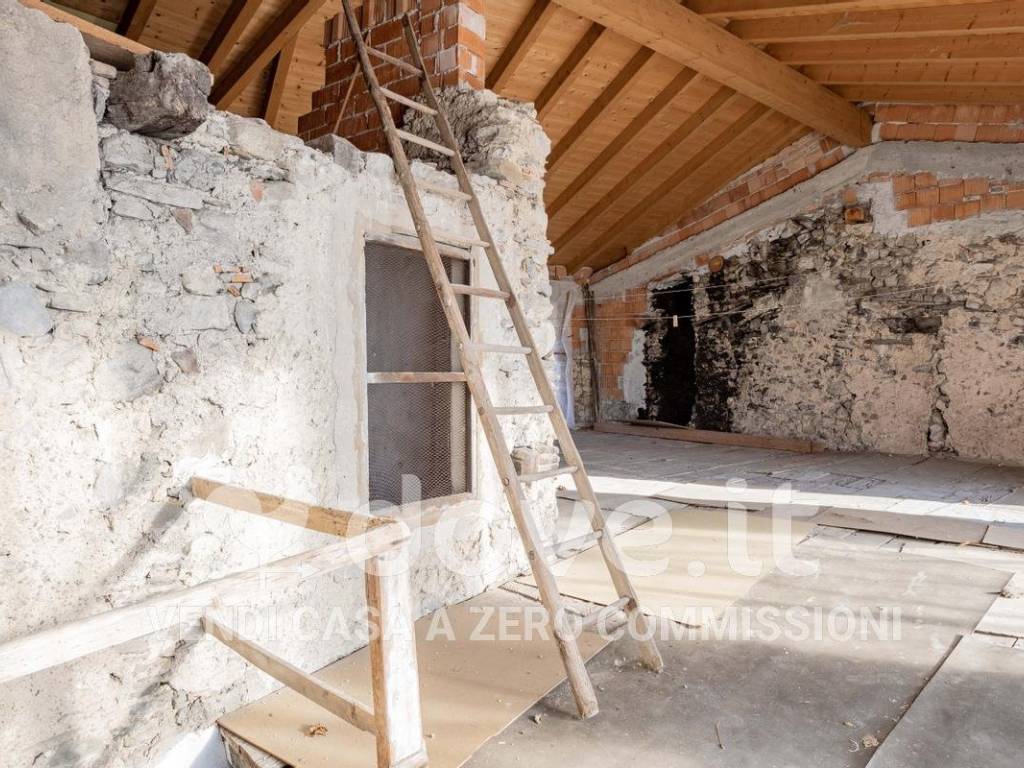 Appartamento a Cuvio in Via Vico, 8 - Foto 4