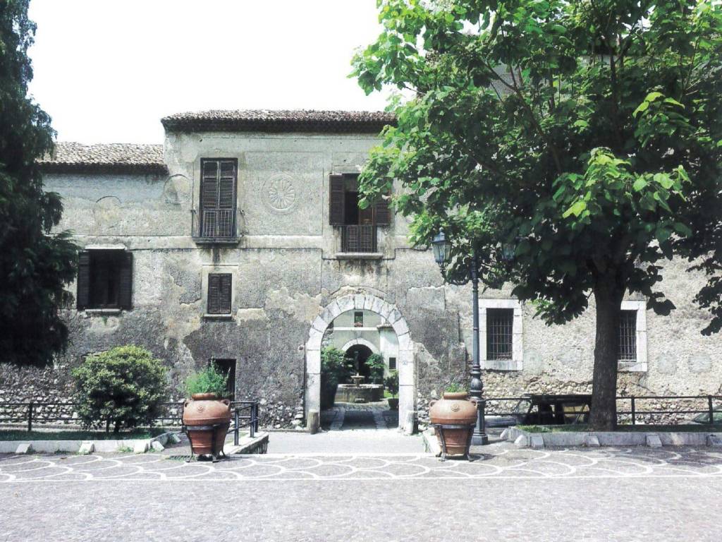 Palazzo / stabile a Cervinara in Piazza Regina Elena - Foto 2