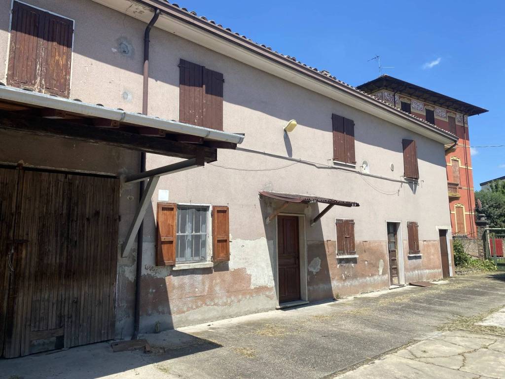 Casa indipendente a Casteggio in Via Cerreto Superiore, 13 - Foto 2
