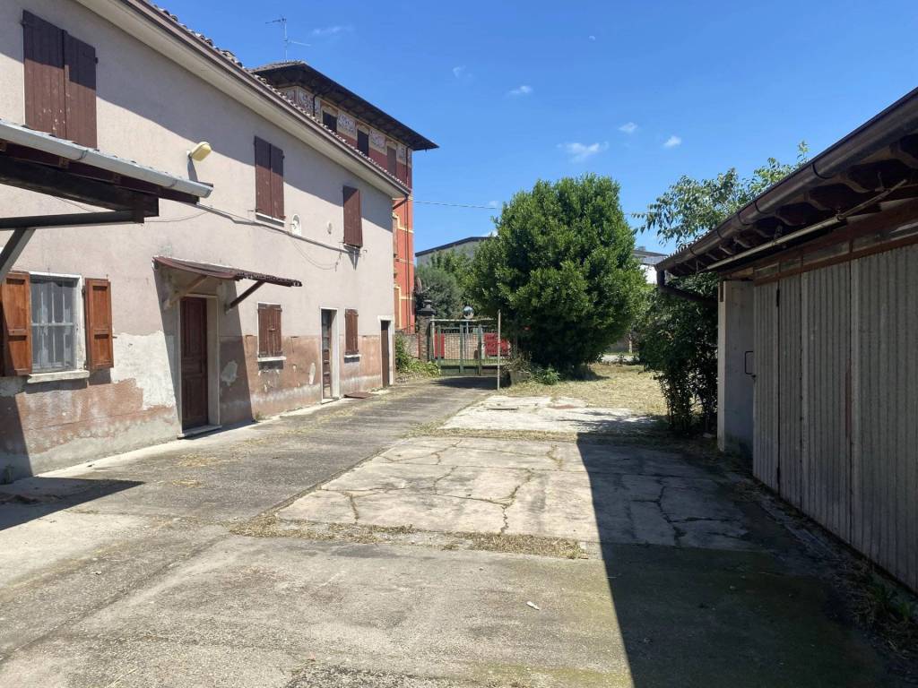 Casa indipendente a Casteggio in Via Cerreto Superiore, 13 - Foto 4