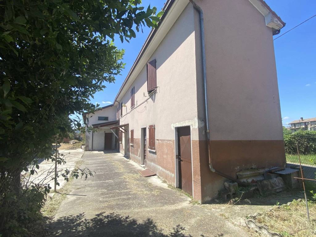 Casa indipendente a Casteggio in Via Cerreto Superiore, 13 - Foto 5