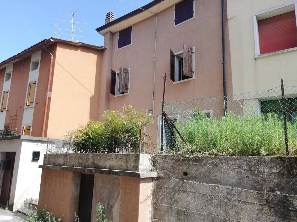 Casa indipendente a Bosco chiesanuova in Contrada Cristofoli, 8 - Foto 2