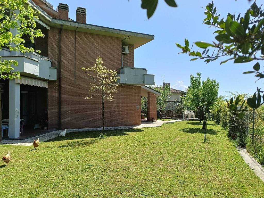 Villa a Montecastrilli in Via Giacomo Puccini - Foto 2