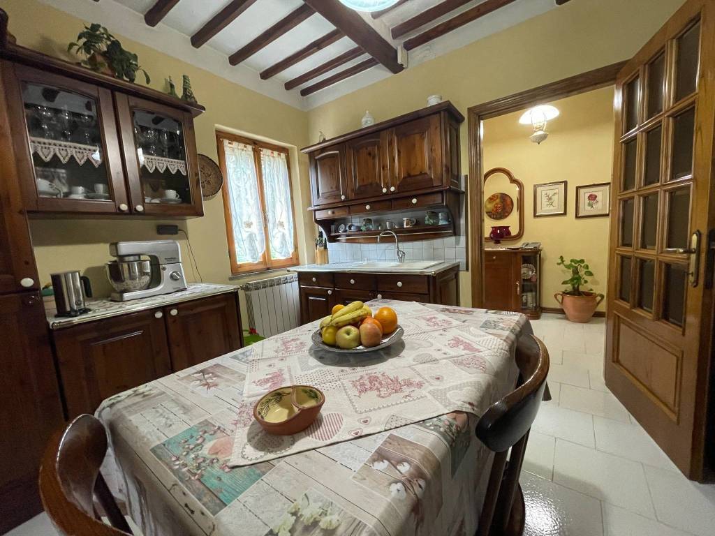 Casa indipendente a Castiglione del lago in Località Caincola, 41 - Foto 3