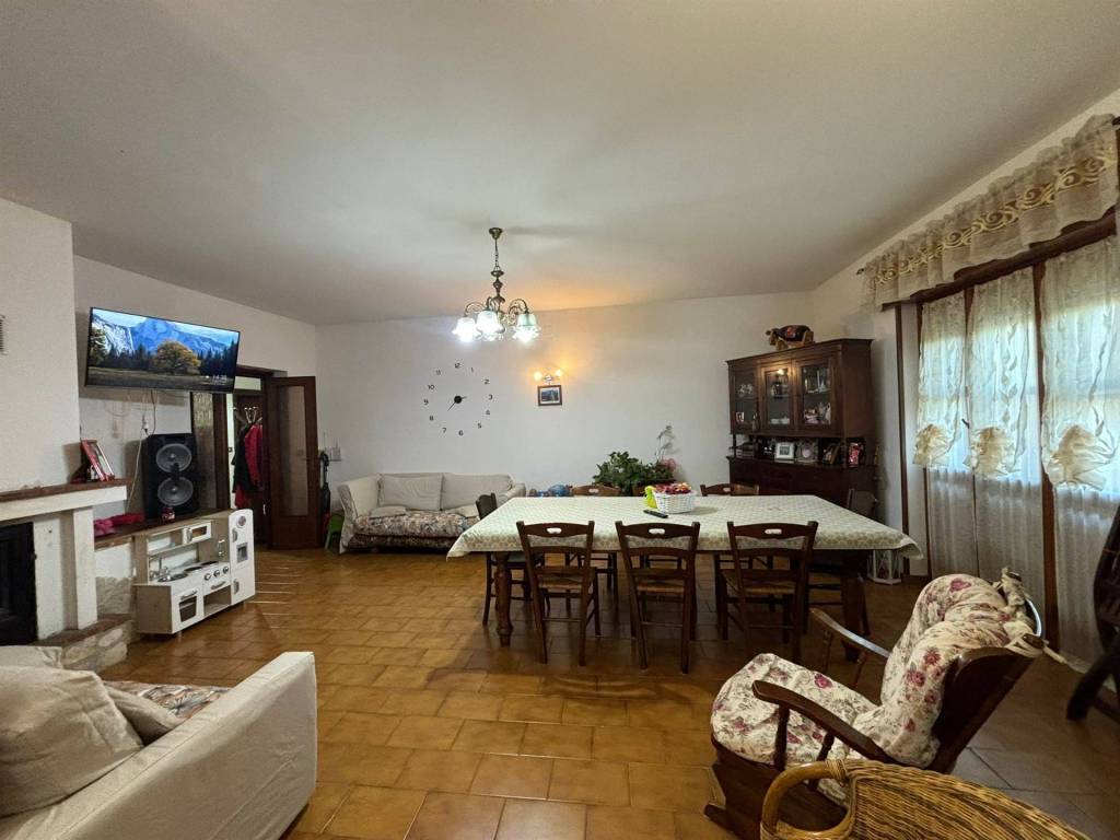 Villa a Sezze in Via Maina - Foto 2