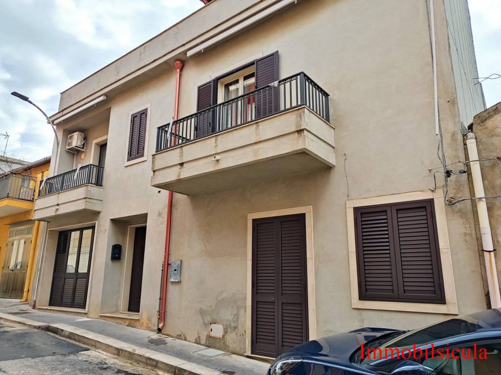 Casa indipendente a Ispica in Via Giovanni Verga - Foto 3