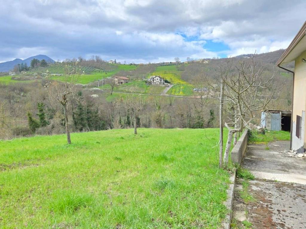 Casa indipendente a Castelfranci in contrada Baiano - Foto 5