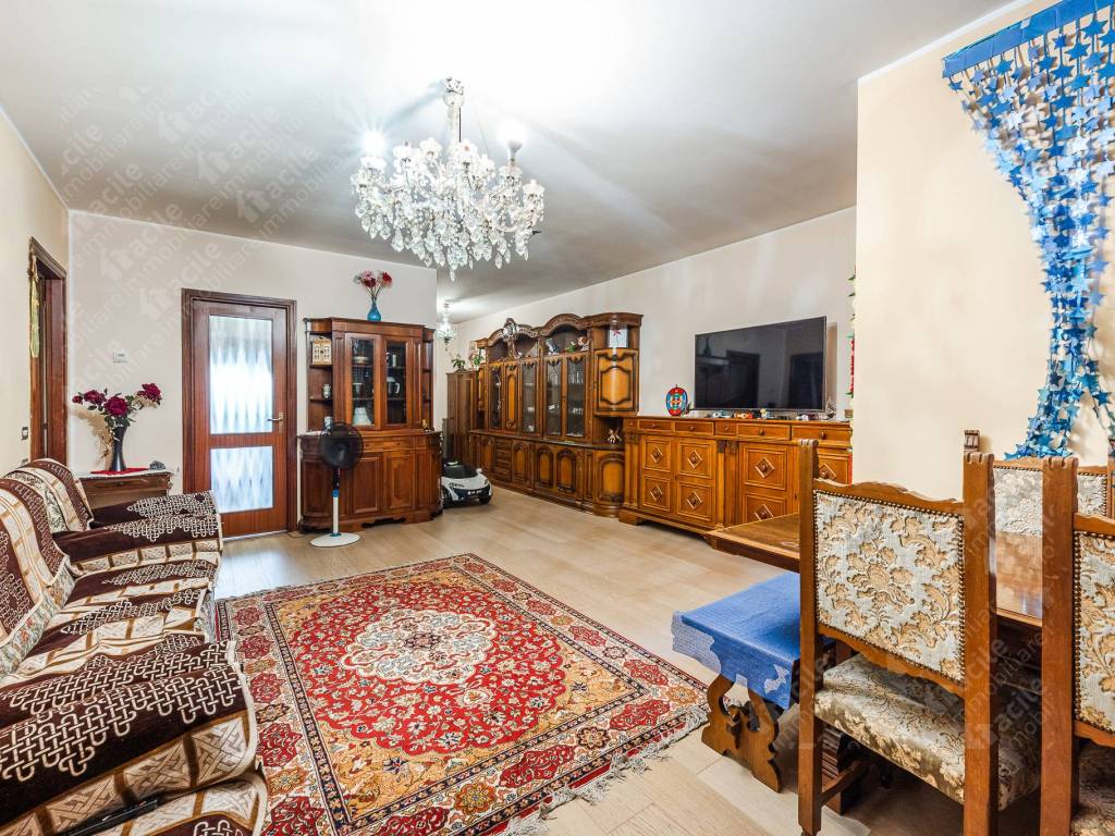 Appartamento a Sant'ilario d'enza in Via Indipendenza - Foto 3