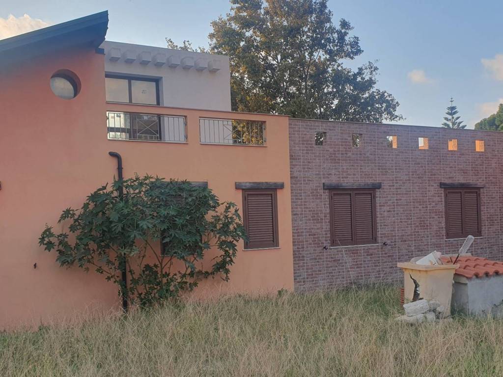 Casa indipendente a Reggio calabria in Via Bocale - Foto 1