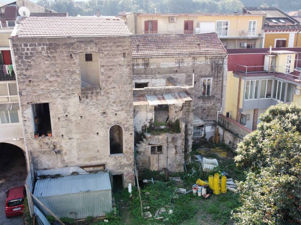 Palazzo / stabile a Nocera inferiore in Corso Vittorio Emanuele II - Foto 2