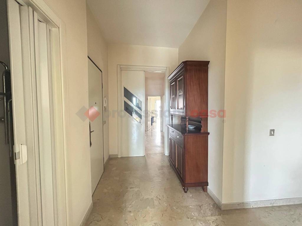 Appartamento a Grottaglie in Viale Alcide De Gasperi, 19 - Foto 3