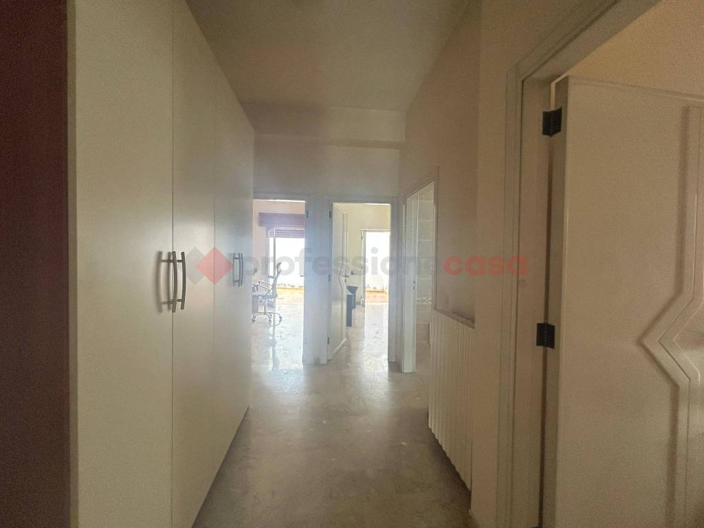 Appartamento a Grottaglie in Viale Alcide De Gasperi, 19 - Foto 5