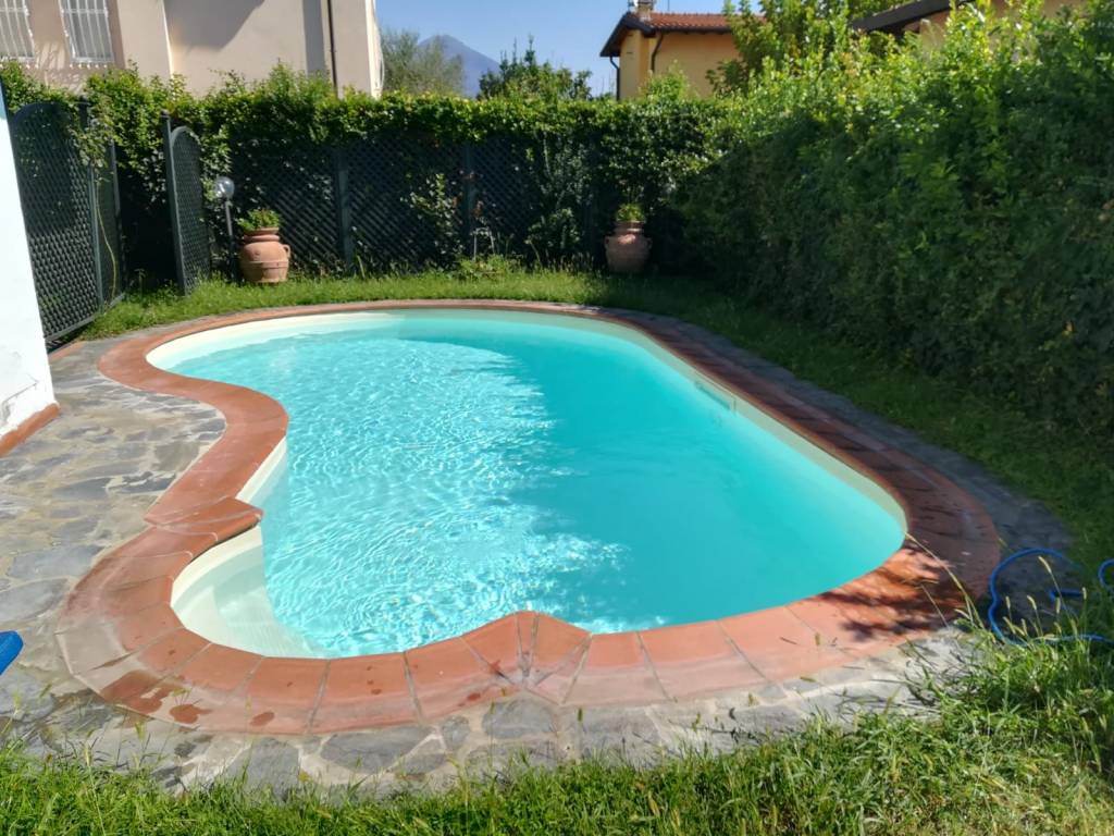 Villa a Pietrasanta in Via Massaua - Foto 4