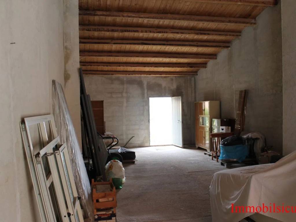Box / garage a Ispica in Fratelli Bandiera S.N.C. - Foto 4