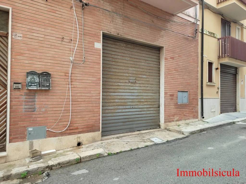 Box / garage a Ispica in Via Dante Alighieri, 23 - Foto 2