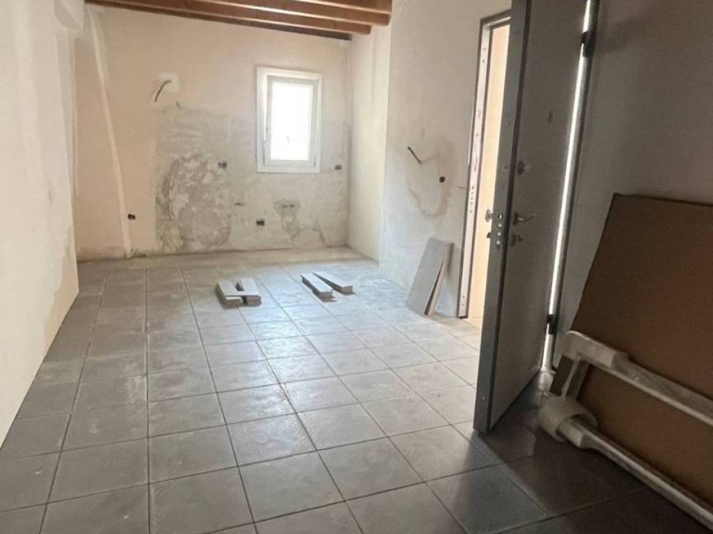 Box / garage a Mantova in Via Grioli, 6 - Foto 3