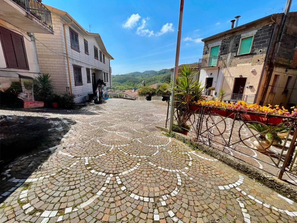 Casa indipendente a Ceppaloni in Via Cortile, 6 - Foto 2
