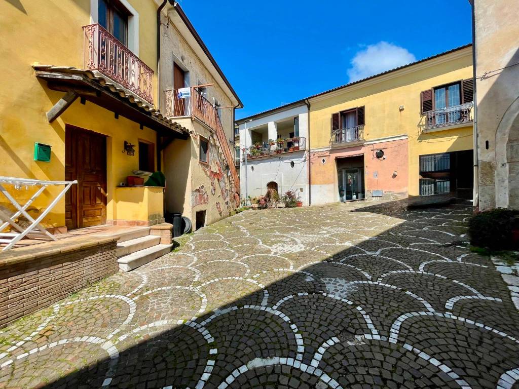 Casa indipendente a Ceppaloni in Via Cortile, 6 - Foto 3