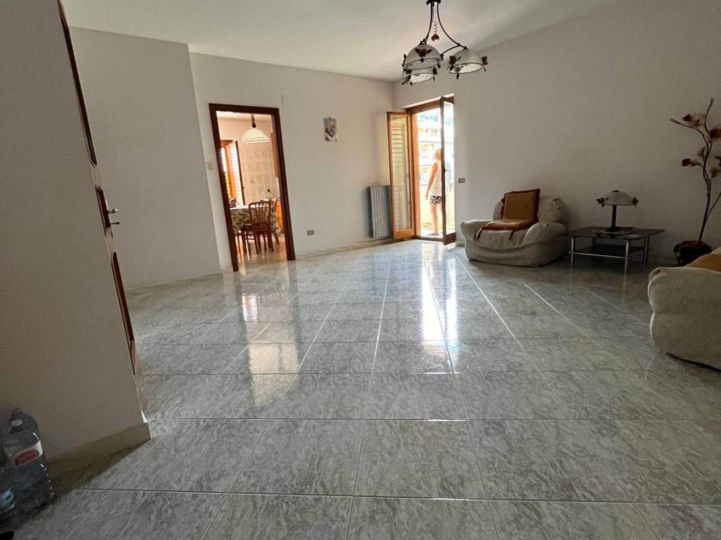 Appartamento a Vibo valentia in Viale Senatore Parodi, 65 - Foto 4