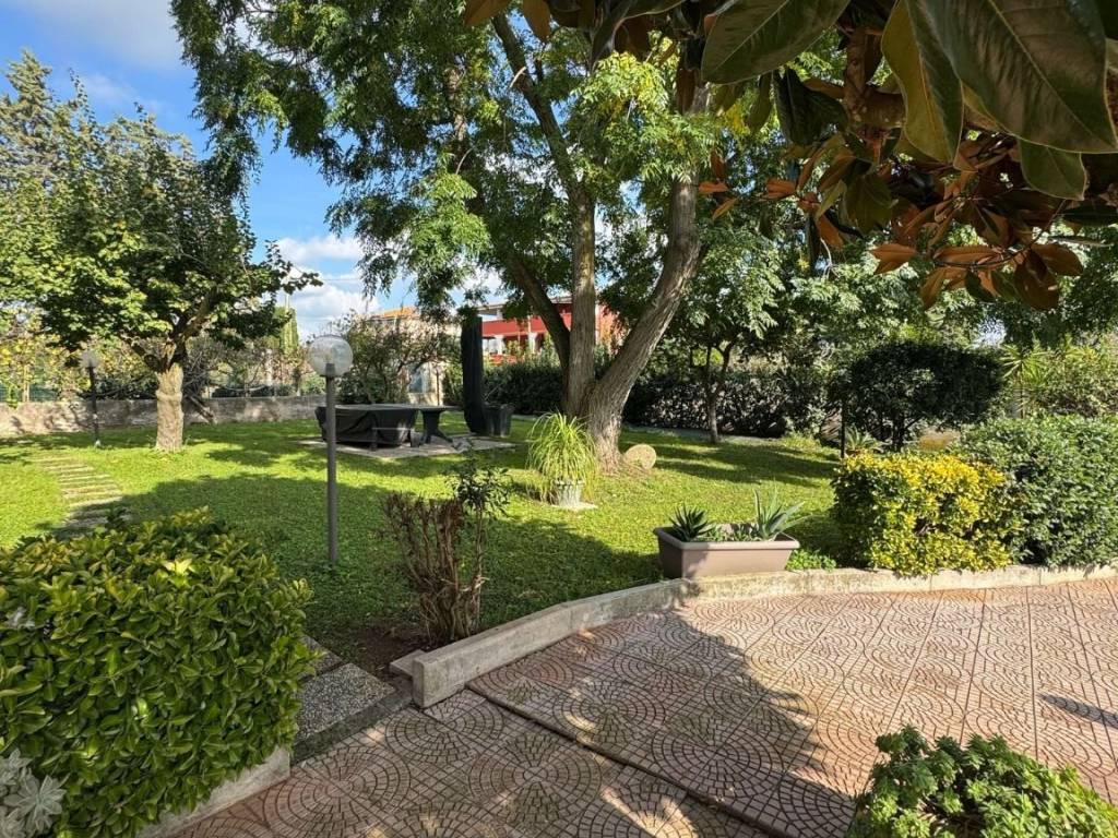 Villa a Aprilia in Via Sele - Foto 3