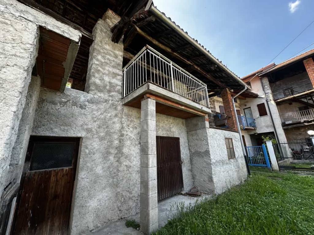 Casa indipendente a Quarona in Via Baraggiolo - Foto 2