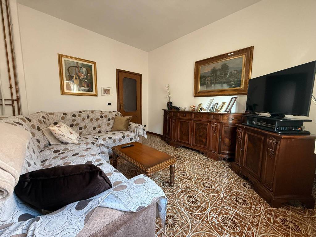 Appartamento a Piacenza in Via Ildebrando Ponzini - Foto 5