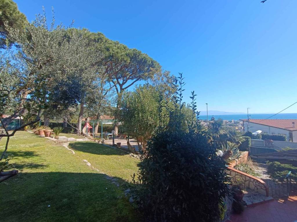 Villa a San felice circeo in Via della Valle - Foto 2