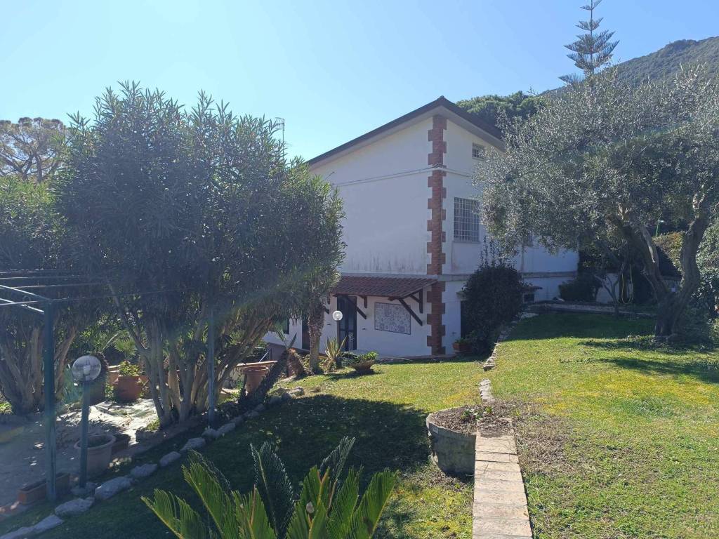 Villa a San felice circeo in Via della Valle - Foto 3