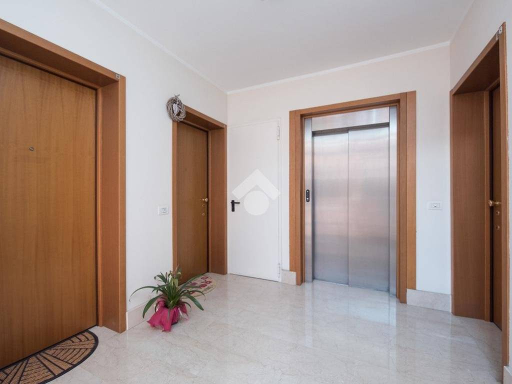 Appartamento a Cento in Corso Guercino, 11 - Foto 3