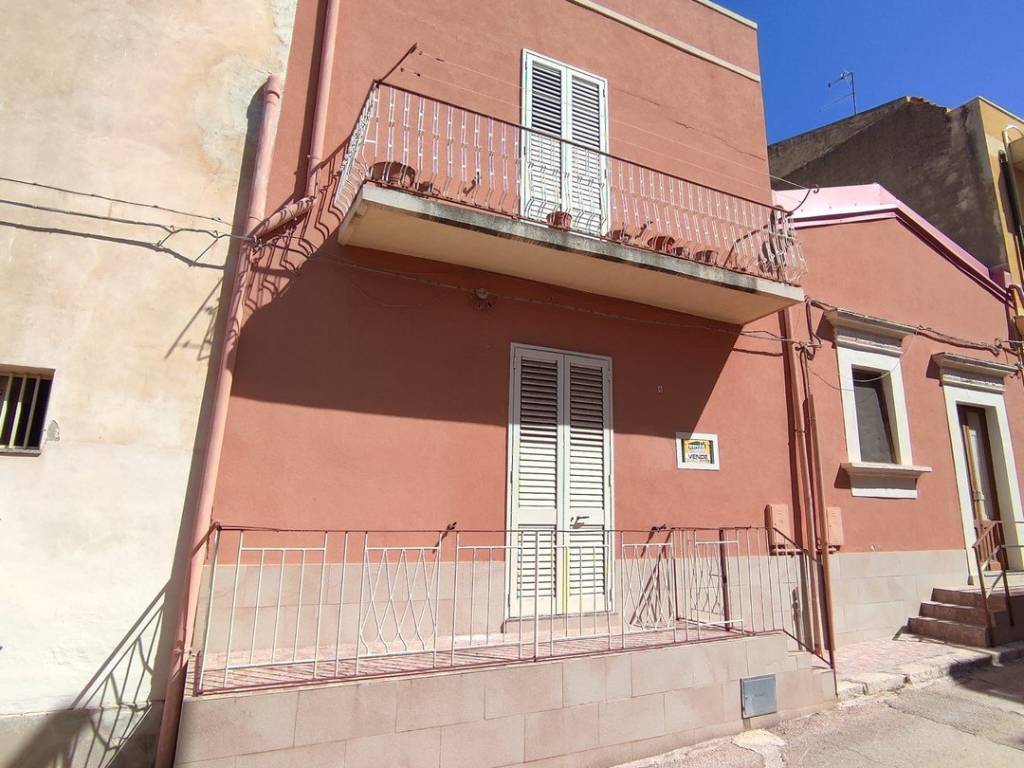 Casa indipendente a Ispica in Via Guglielmo Oberdan - Foto 2