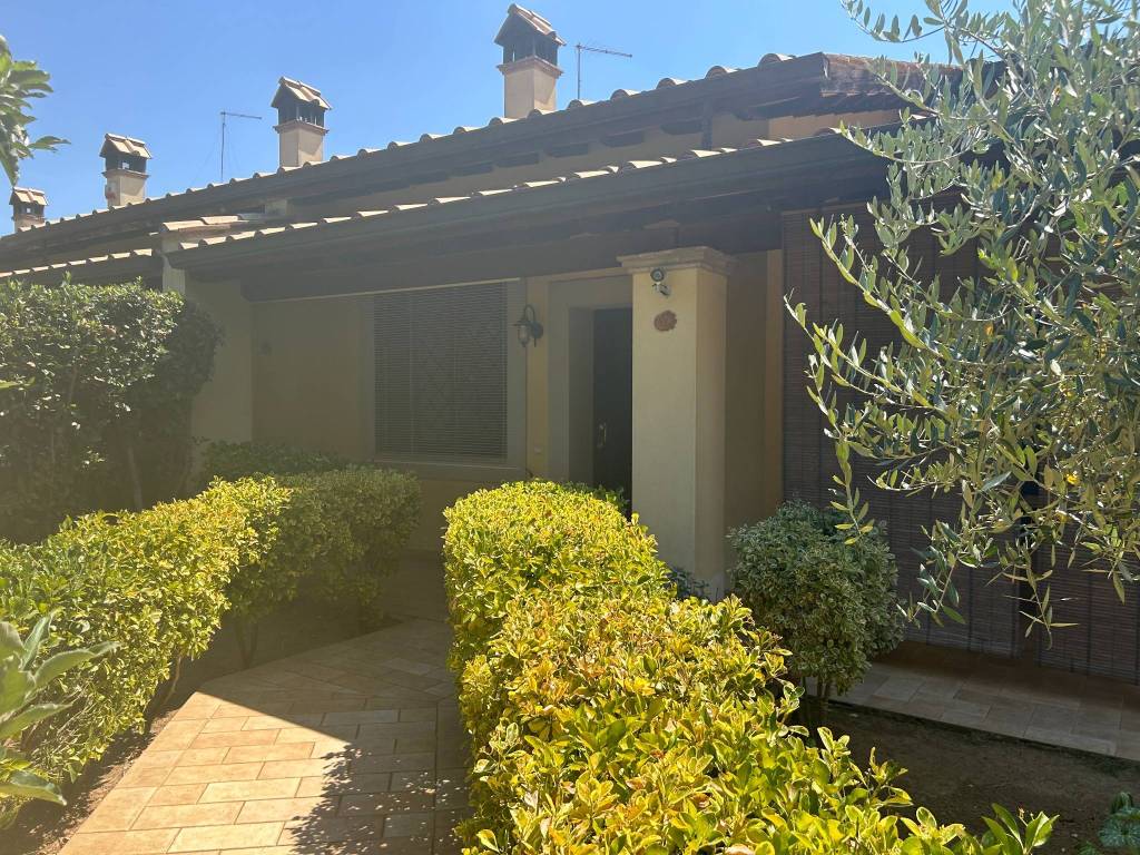 Villa a Nepi in Via dei Tigli, 12 - Foto 1
