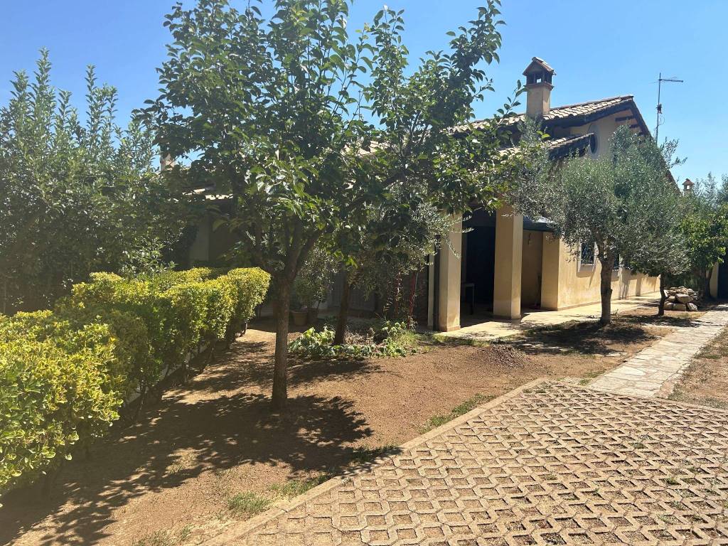 Villa a Nepi in Via dei Tigli, 12 - Foto 2