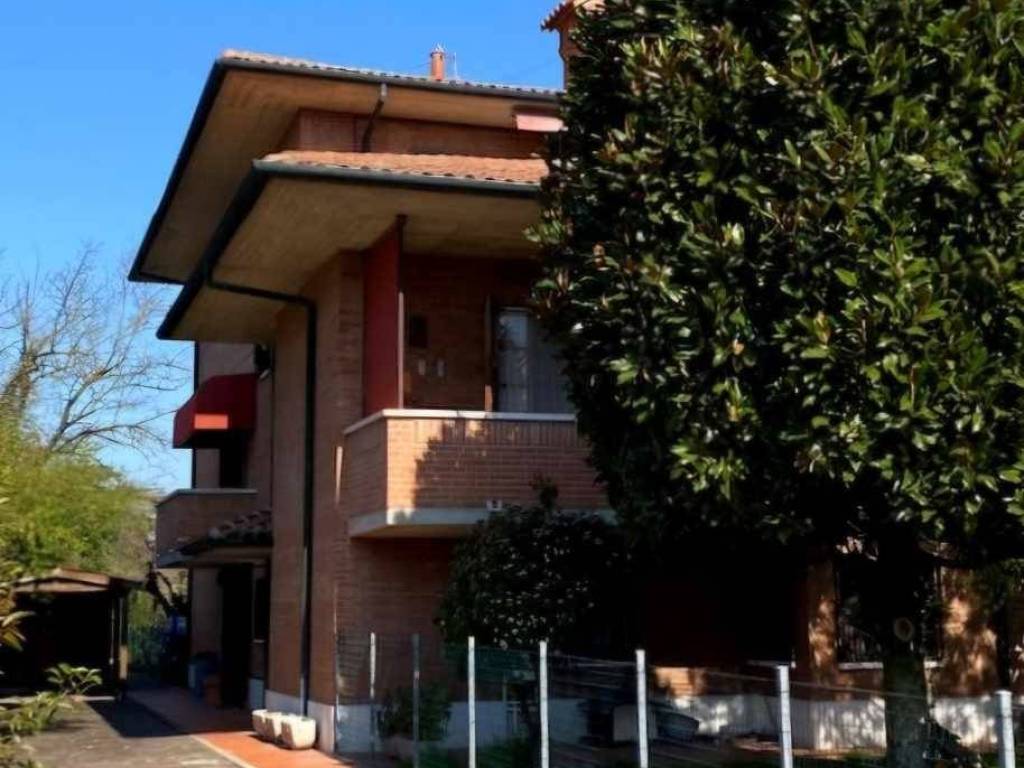 Appartamento a Ferrara in Via Val D'agosta, 25 - Foto 2
