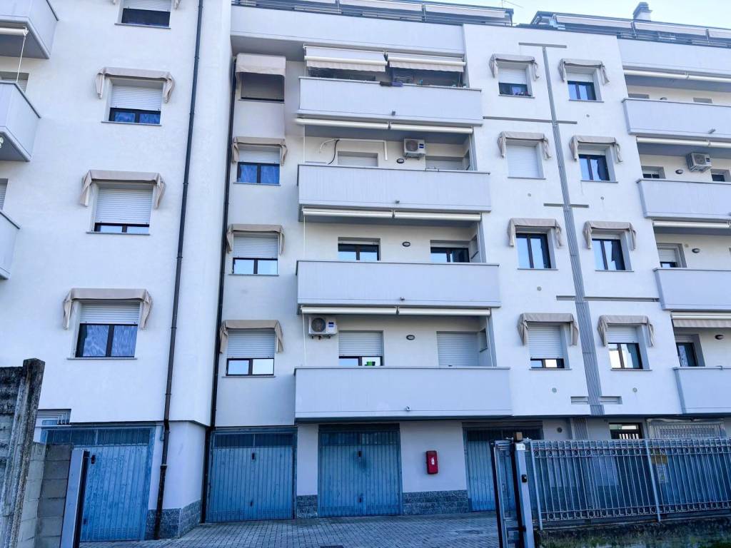 Appartamento a Tavazzano con villavesco in Via Giuseppe Saragat - Foto 2