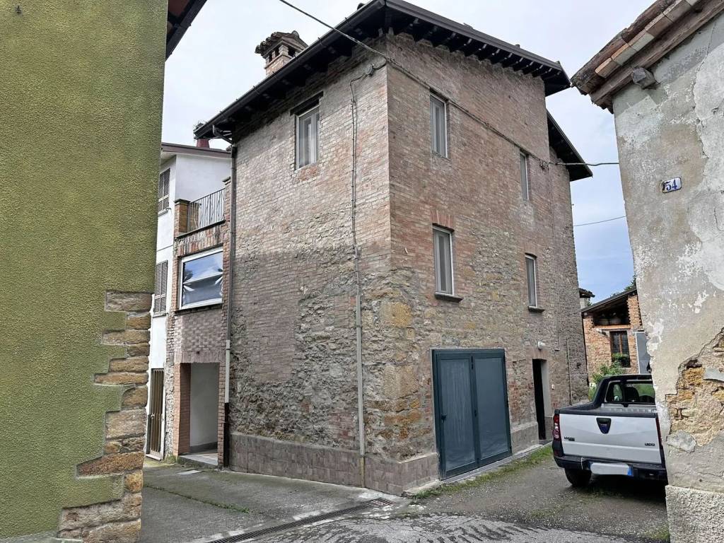 Villa a Lugagnano val d'arda in Località Chiavenna Rocchetta S.N.C. - Foto 2