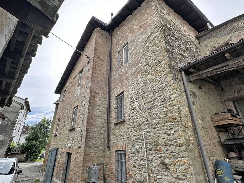 Villa a Lugagnano val d'arda in Località Chiavenna Rocchetta S.N.C. - Foto 3