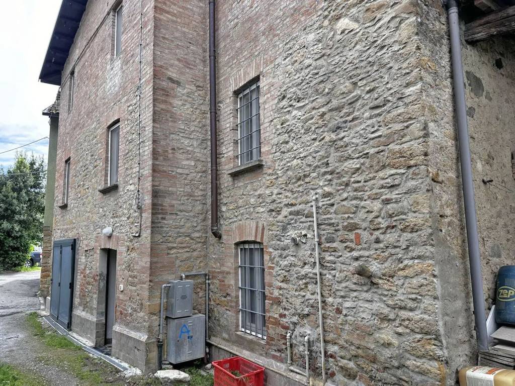 Villa a Lugagnano val d'arda in Località Chiavenna Rocchetta S.N.C. - Foto 5